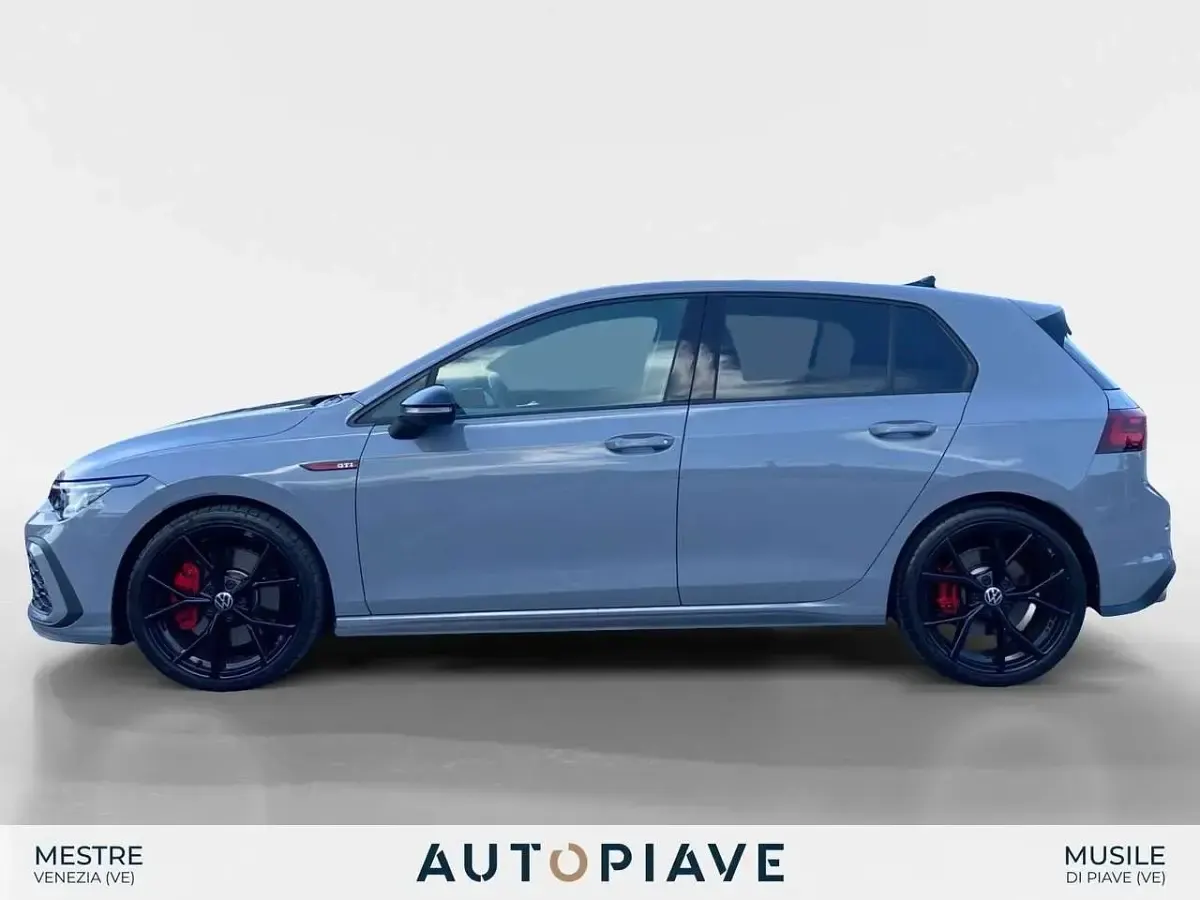 Usata VW Golf VIII GTI 245 CV (180 kW) 2024 Grigio Berlina
