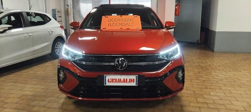 Usata VW Taigo R-line 116 CV (85 kW) 2024 Kings red / metallizzato SUV