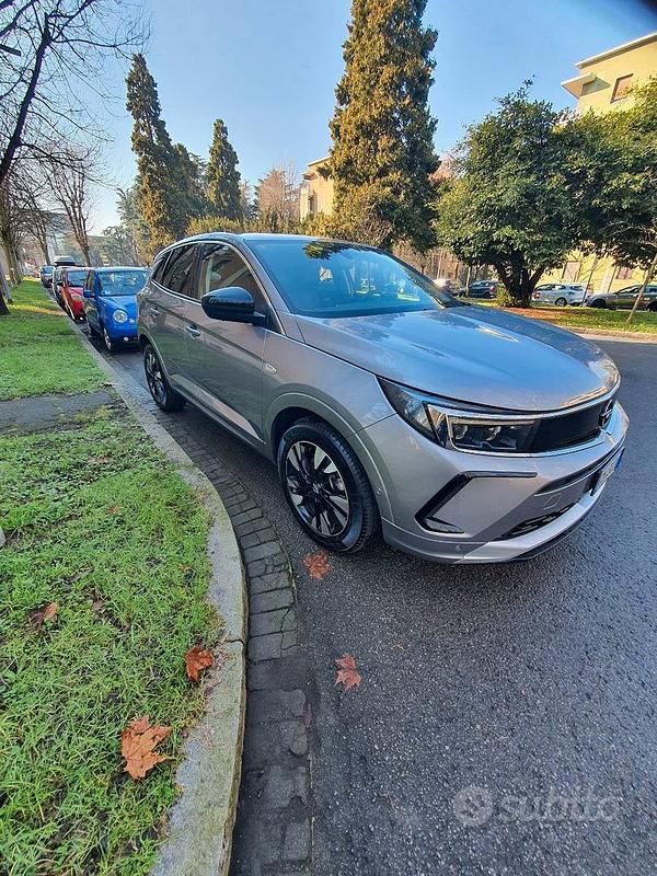 Usata Opel Grandland X 131 CV (96 kW) 2023 Grigio SUV