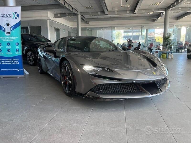 Grigio scuro metallizzato Usata 2022 Ferrari SF90 Coupé | 582.000 € - Immagine 1/4