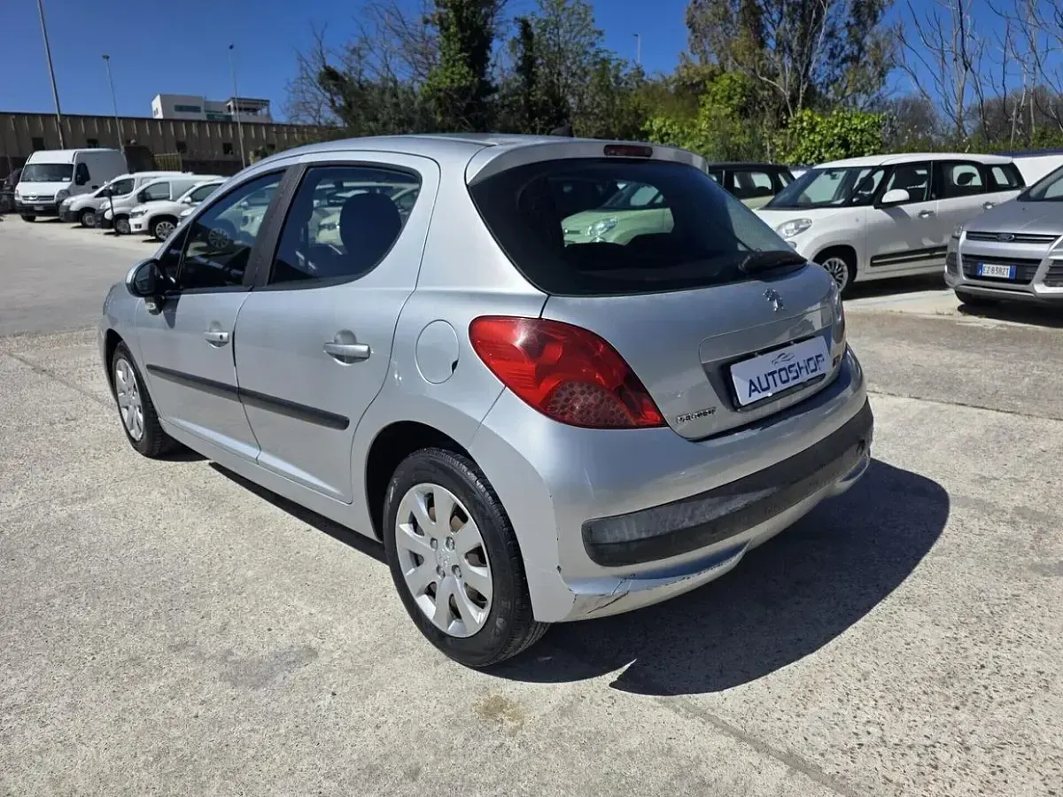 Usata Peugeot 207 68 CV (50 kW) 2006 Grigio Berlina