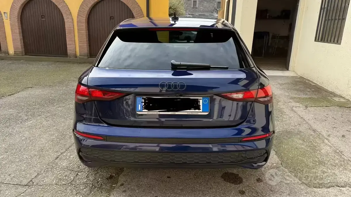 Usata Audi A3 S-Line 150 CV (110 kW) 2025 Blu Berlina