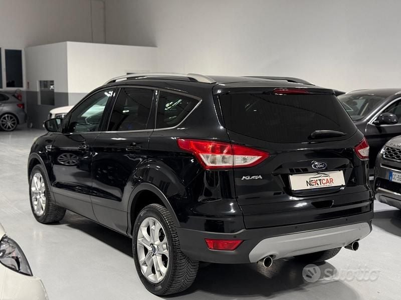 Usata Ford Kuga 163 CV (119 kW) 2014 Nero SUV