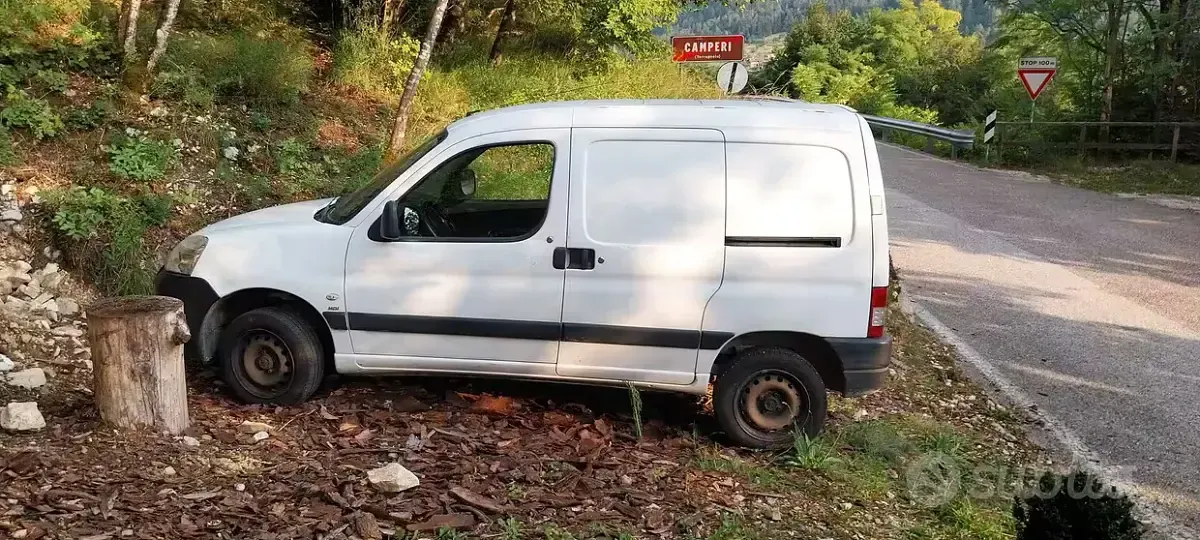 Usata Peugeot Partner 90 CV (66 kW) 2008 Bianco Monovolume