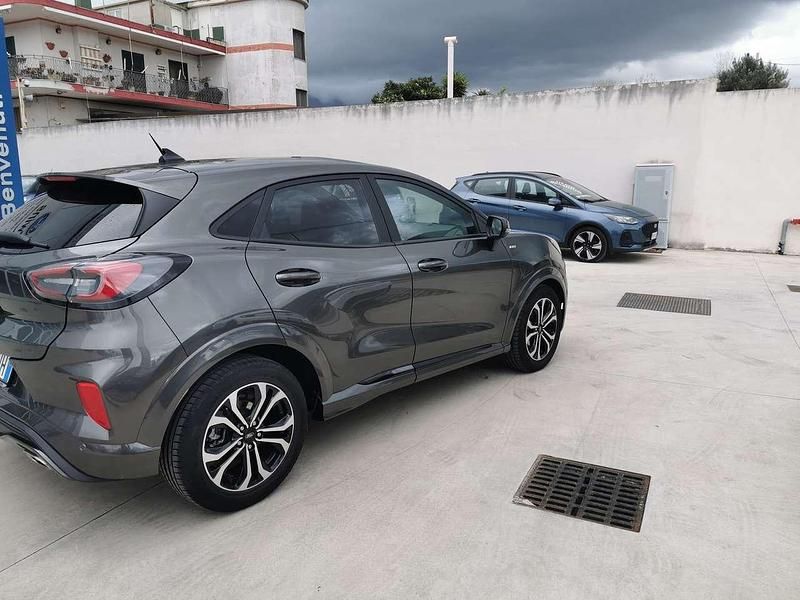 Usata Ford Puma ST-Line 120 CV (88 kW) 2021 Magnetic grey SUV