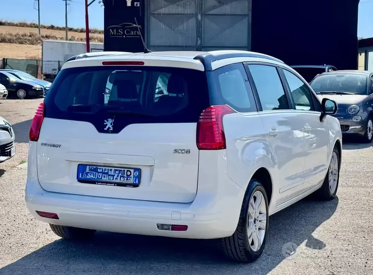 Usata Peugeot 5008 Allure 115 CV (84 kW) 2013 Bianco Monovolume