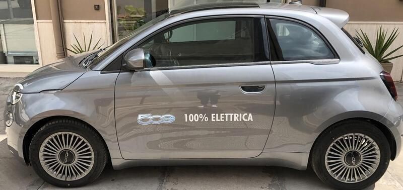 Usata Fiat 500e Icon 42 kW (58 CV) 2021 Grigio Berlina