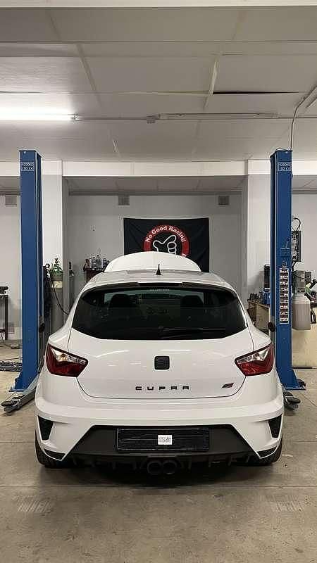 Usata Seat Ibiza CUPRA 192 CV (141 kW) 2016 Berlina