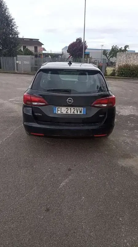 Usata Opel Astra 110 CV (80 kW) 2017 Station wagon