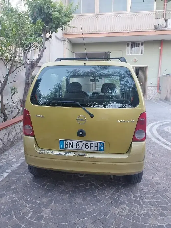 Usata Opel Agila 75 CV (55 kW) 2000 Giallo Monovolume