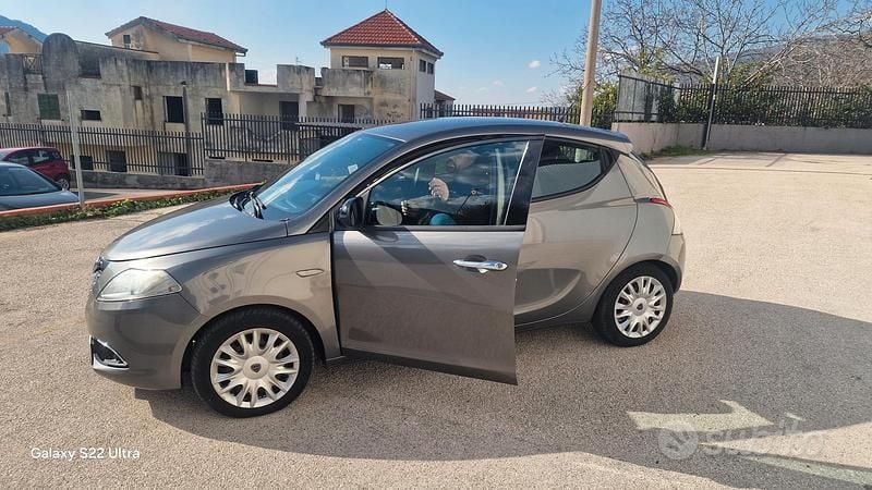 Usata Lancia Ypsilon Gold 2014 Grigio Utilitaria