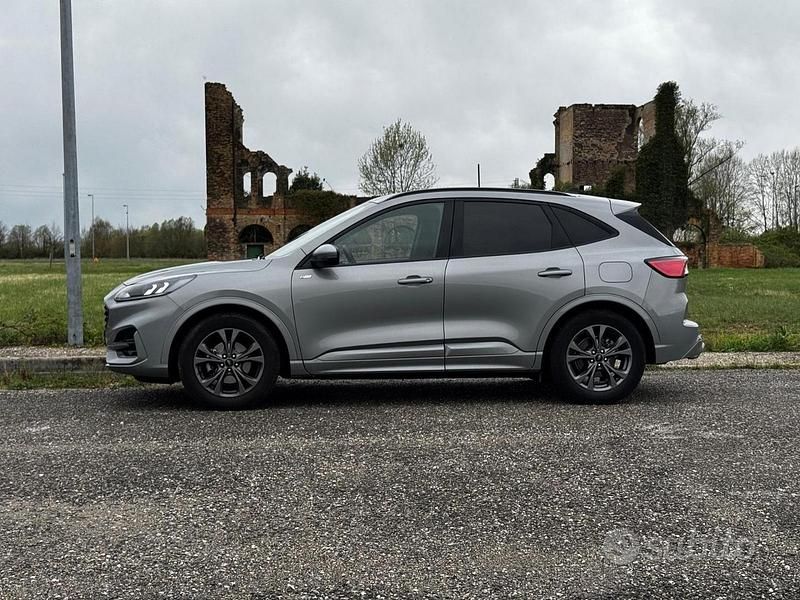 Usata Ford Kuga ST-Line 2023 Grigio SUV
