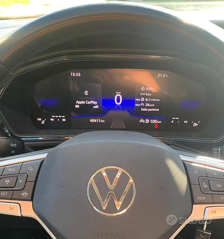 Usata VW T-Cross Style 110 CV (80 kW) 2023 Grigio SUV