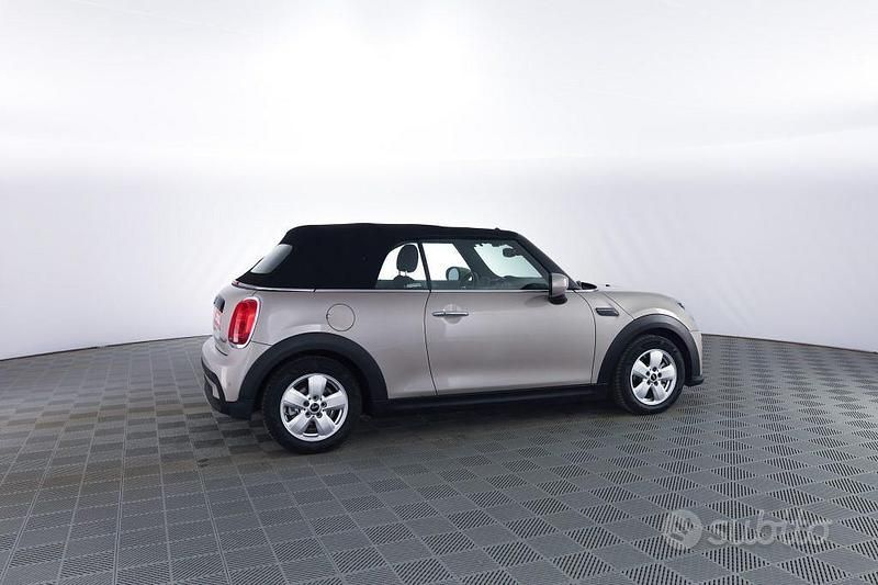 Usata Mini Cooper 135 CV (99 kW) 2023 Grigio Utilitaria