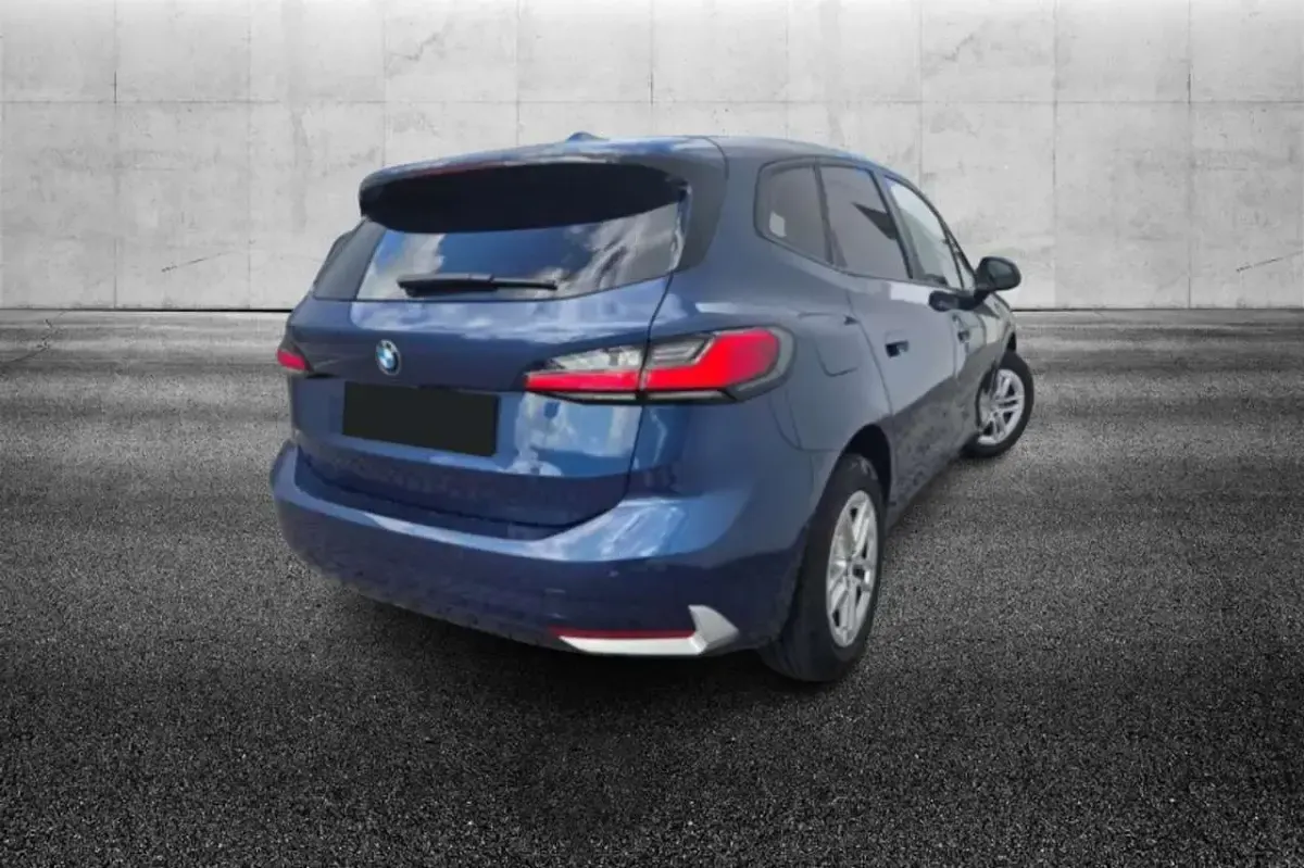 Usata BMW 220 Active Tourer M Sport 170 CV (125 kW) 2023 Blu/azzurro Monovolume