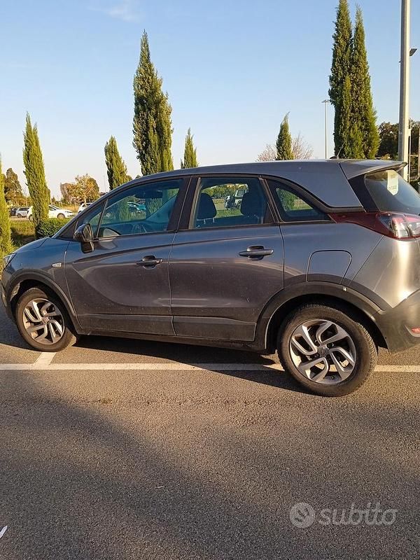 Usata Opel Crossland 102 CV (75 kW) 2018 Grigio SUV