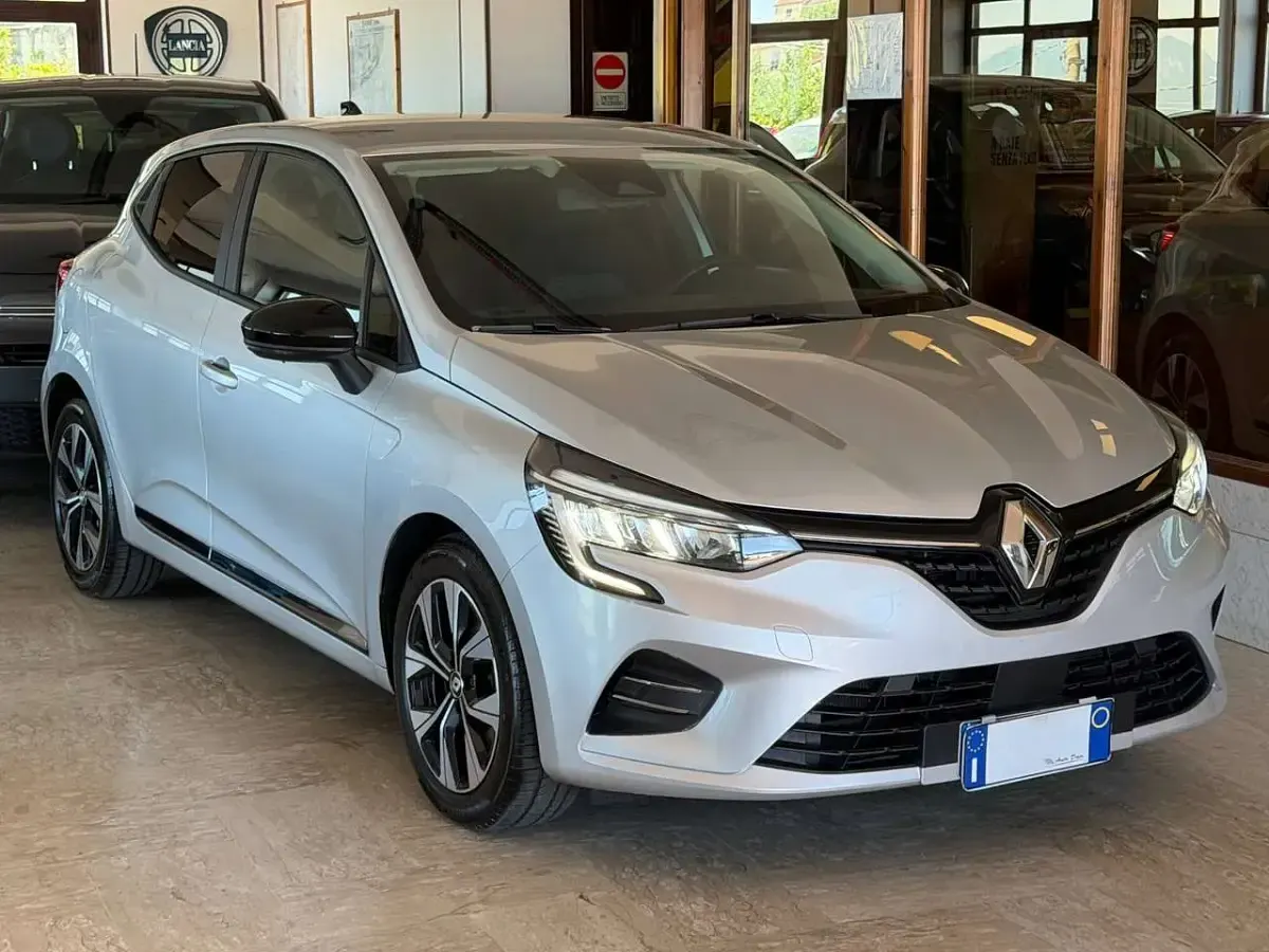 Usata Renault Clio V Evolution 101 CV (74 kW) 2023 Bianco Berlina