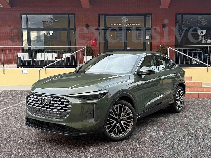 Nuova Audi Q5 Sportback Advanced 204 CV (150 kW) 2026 Verde distretto metallizzato SUV