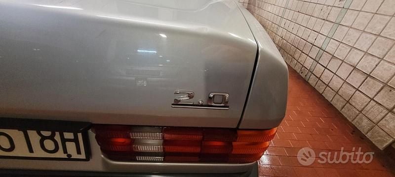 Usata Mercedes 190 122 CV (89 kW) 1988 Beige Berlina