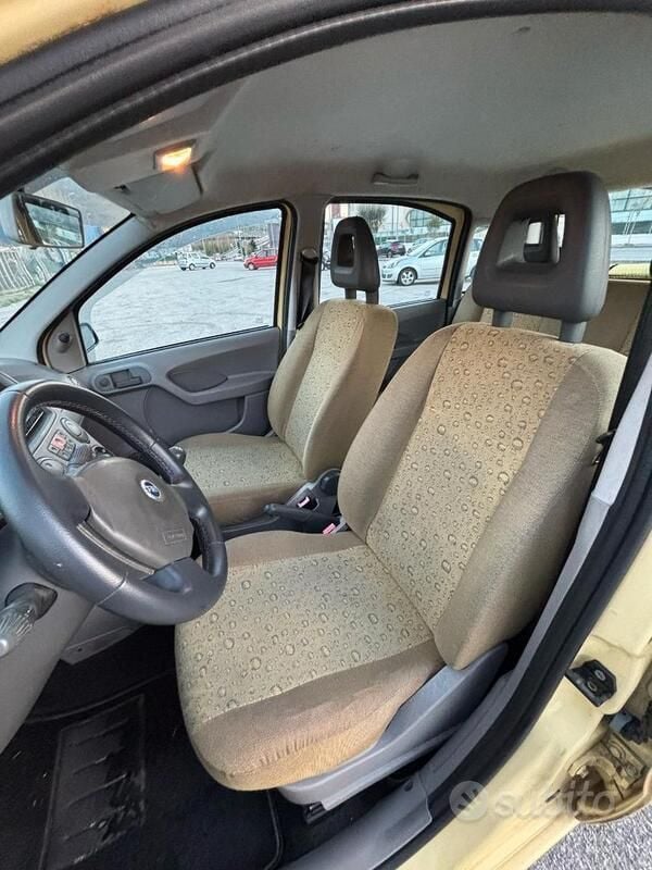 Usata Fiat Panda 54 CV (39 kW) 2004 Giallo Utilitaria