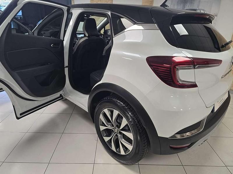 Usata Renault Captur Intens 116 CV (85 kW) 2020 Bianco nacre /tetto nero SUV