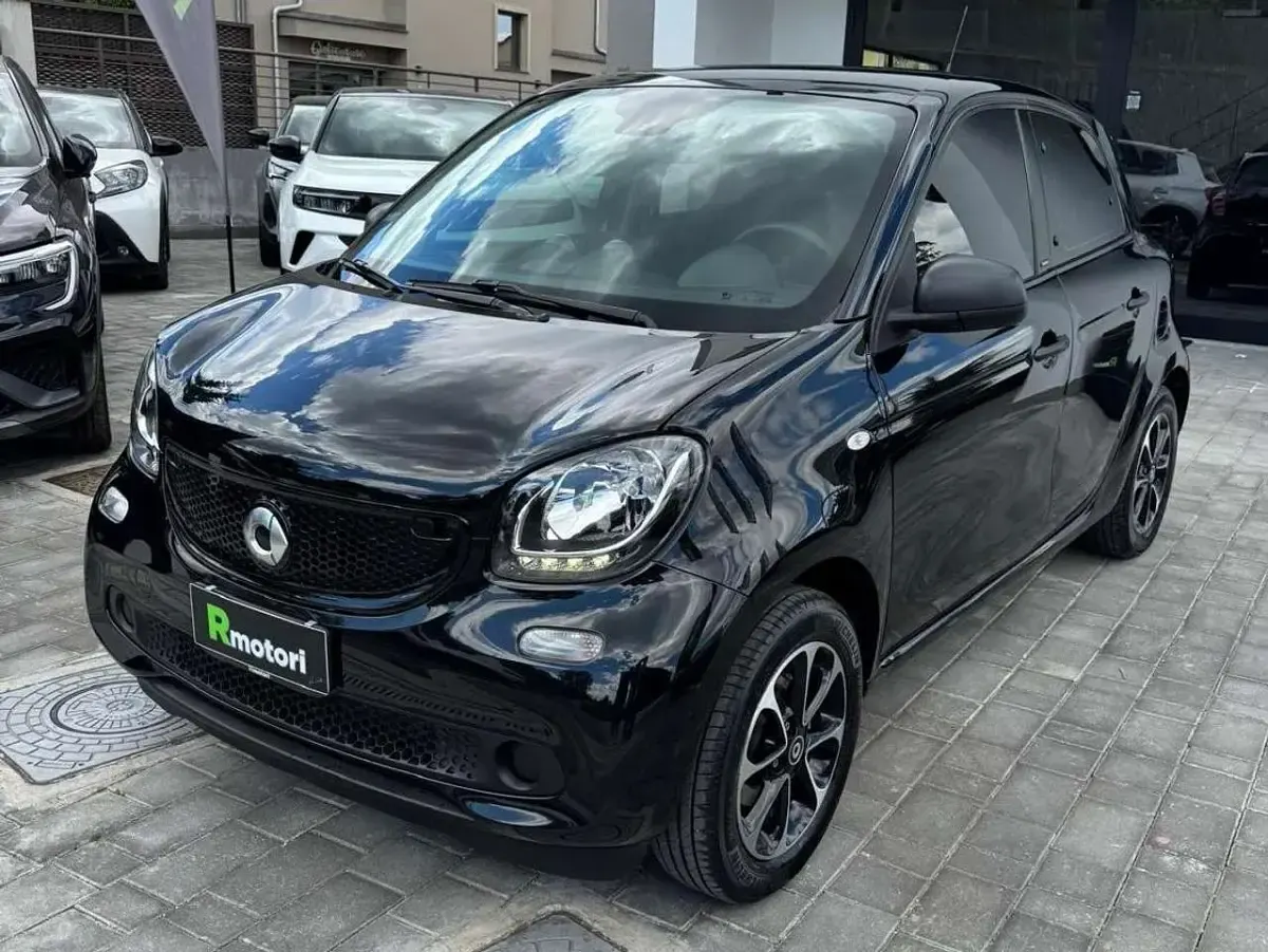 Usata Smart ForFour Passion 71 CV (52 kW) 2019 Nero Utilitaria