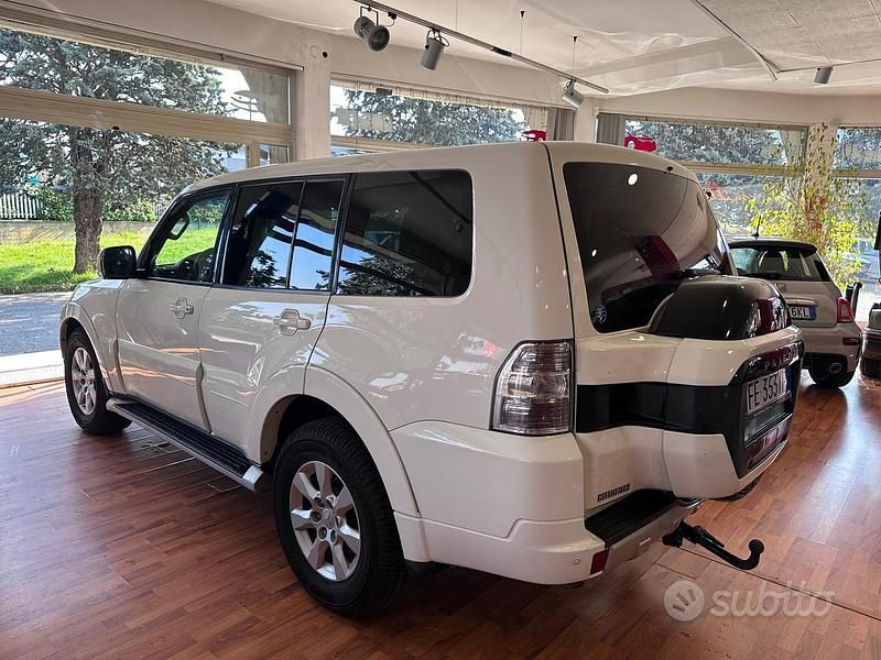 Usata Mitsubishi Pajero 190 CV (139 kW) 2016 Bianco SUV