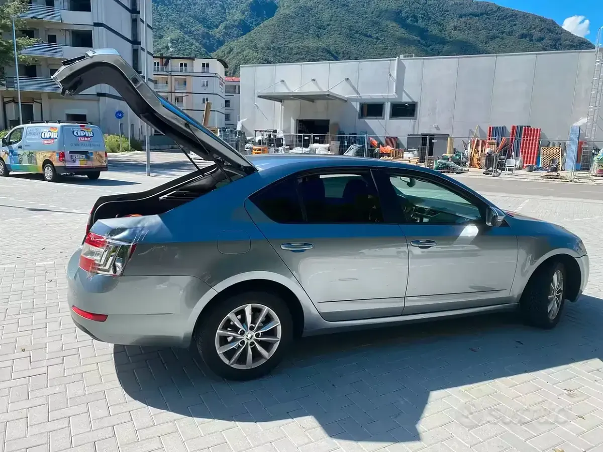 Usata Skoda Octavia Ambition 105 CV (77 kW) 2013 Berlina
