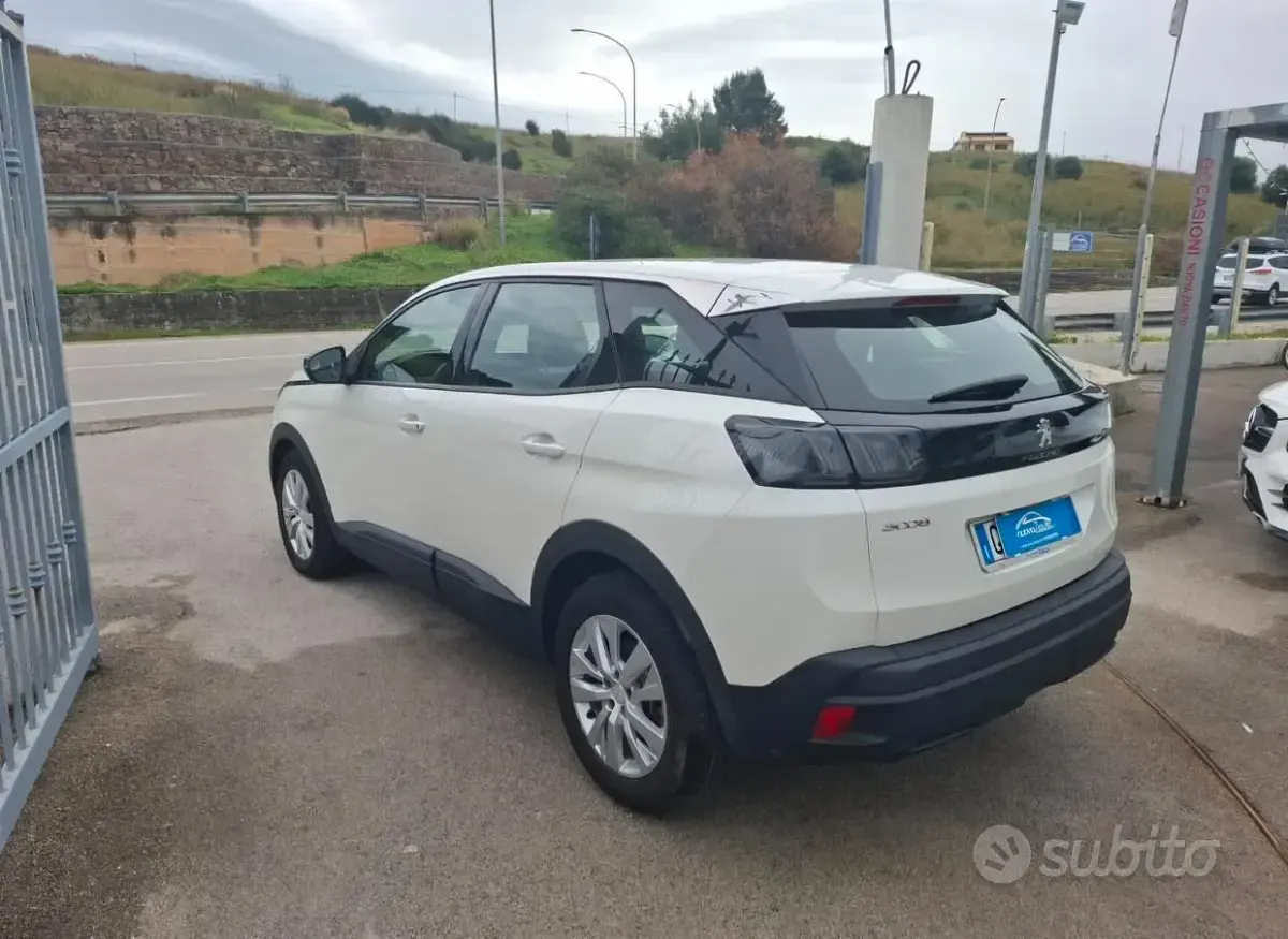 Usata Peugeot 3008 131 CV (96 kW) 2021 Bianco SUV