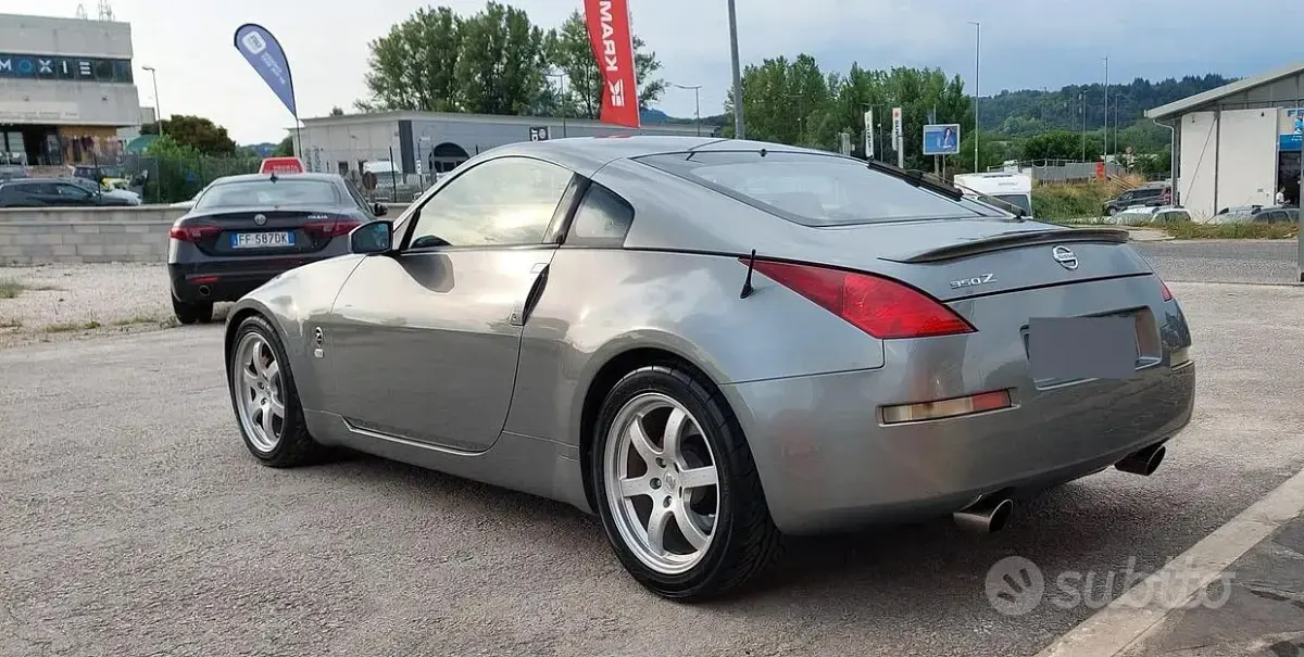Usata Nissan 350Z 280 CV (205 kW) 2004 Grigio