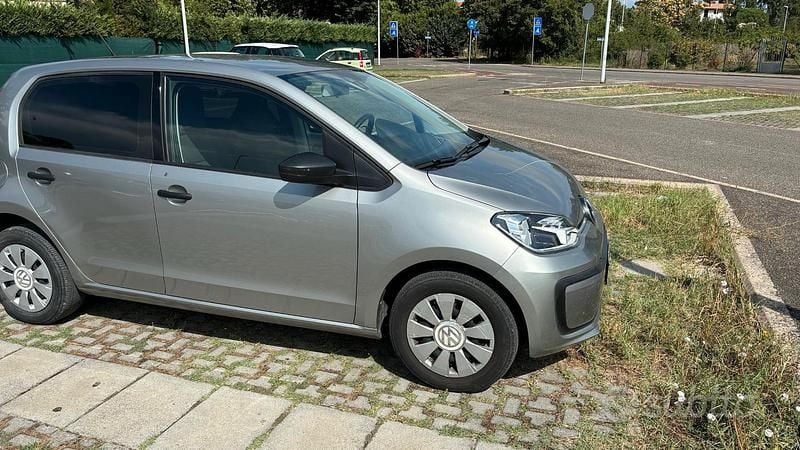 Usata VW up! 2017 Grigio Utilitaria