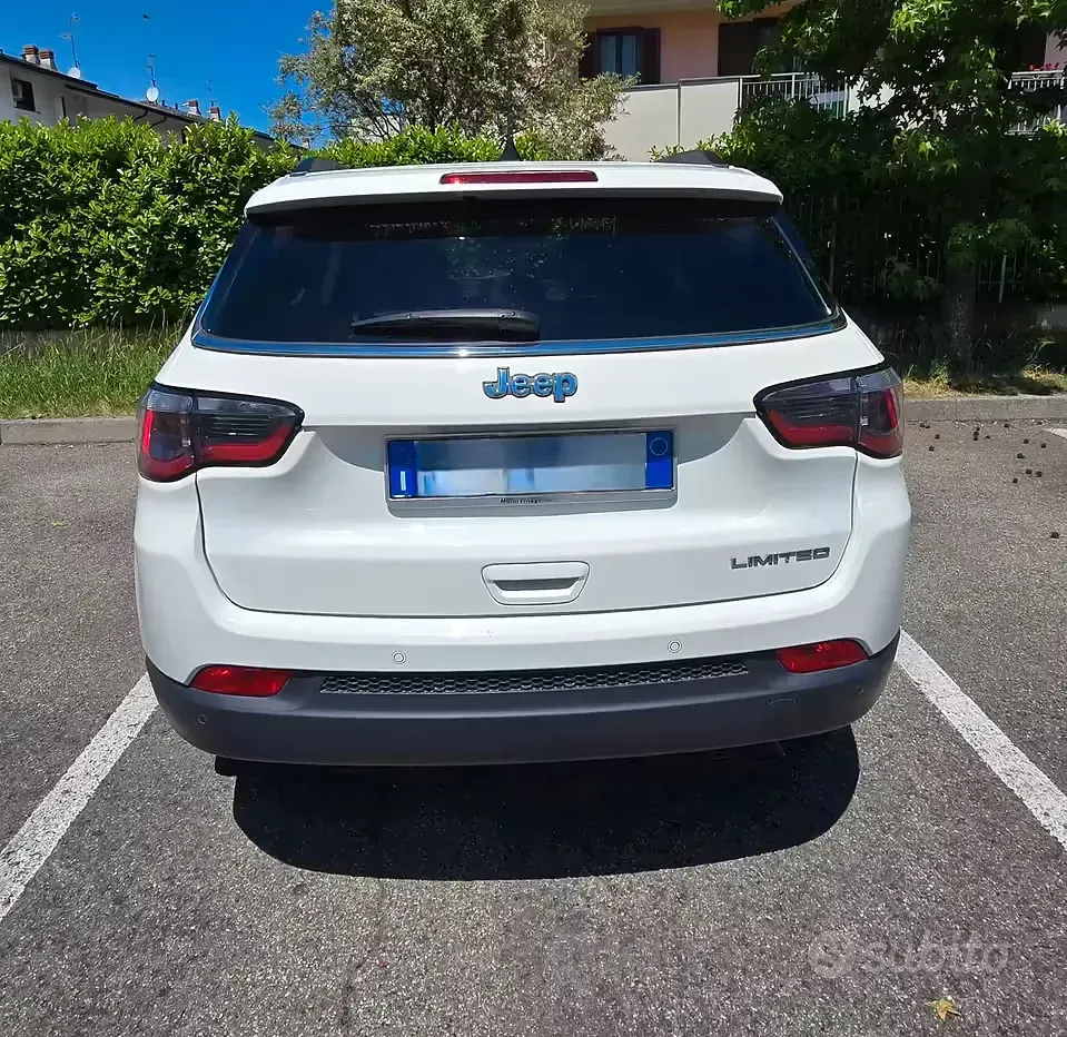 Usata Jeep Compass Limited 140 CV (102 kW) 2018 Bianco SUV