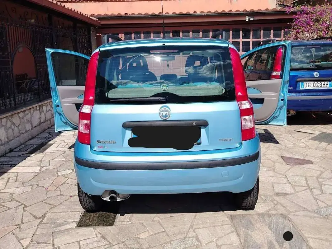 Usata Fiat Panda Dynamic 69 CV (50 kW) 2004 Blu/azzurro Utilitaria