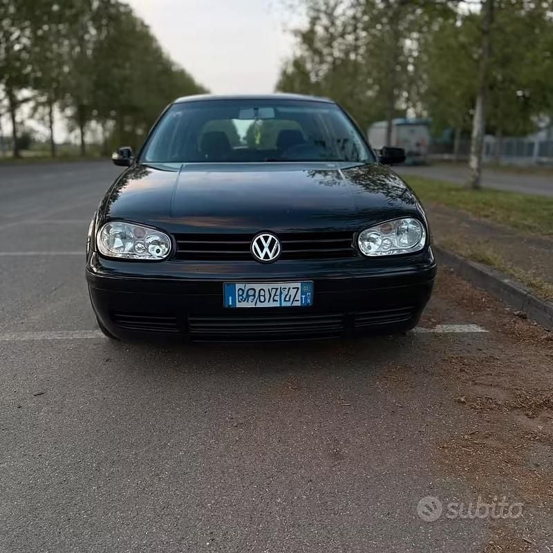 Usata VW Golf IV 2002 Berlina