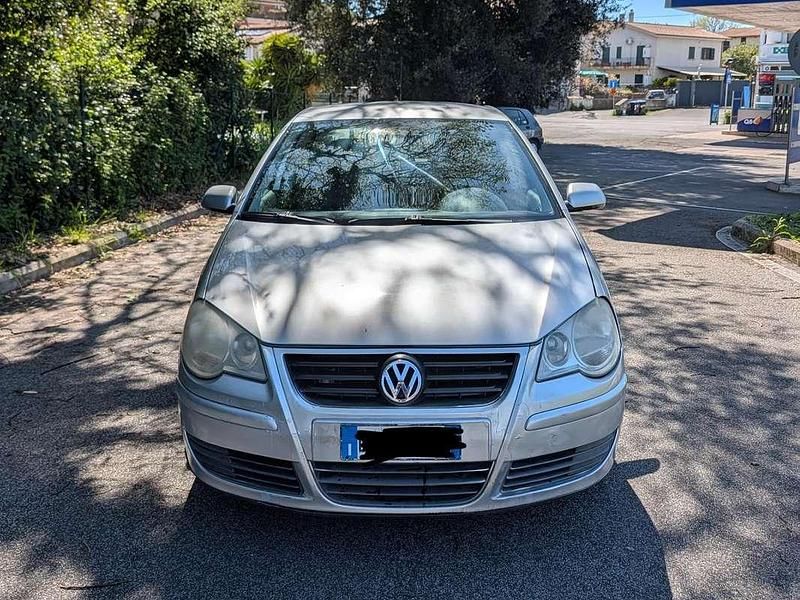 Usata VW Polo Comfortline 80 CV (58 kW) 2006 Argento Utilitaria
