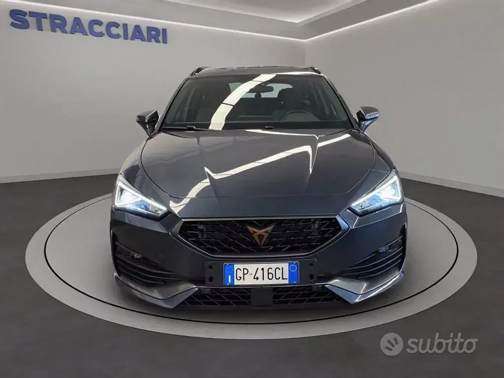 Usata Cupra Leon 150 CV (110 kW) 2023 Grigio metallizzato Station wagon