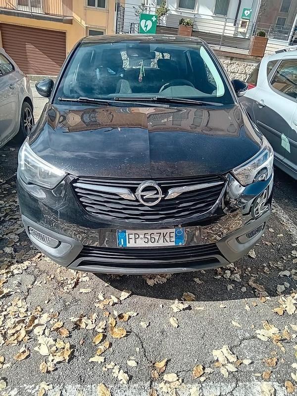 Usata Opel Crossland 110 CV (80 kW) 2018 Nero SUV