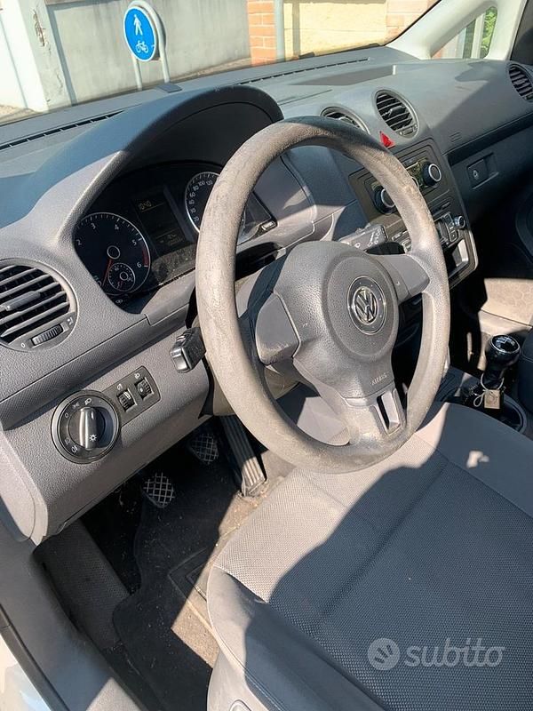 Usata VW Caddy 2011 Bianco Monovolume