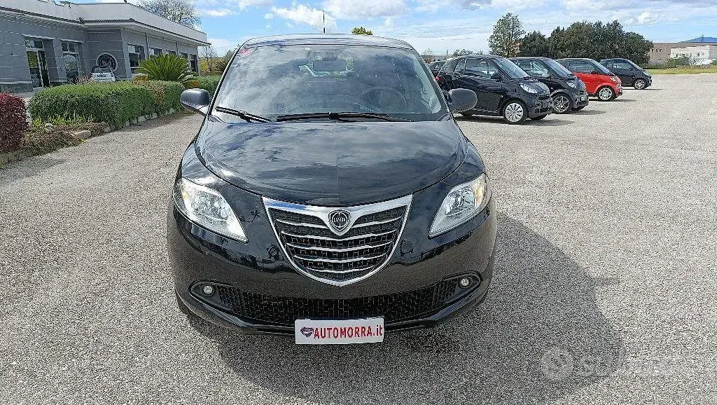 Usata Lancia Ypsilon 85 CV (62 kW) 2013 Nero Utilitaria