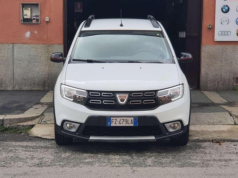 Usata Dacia Sandero Stepway 90 CV (66 kW) 2019 Bianco Utilitaria