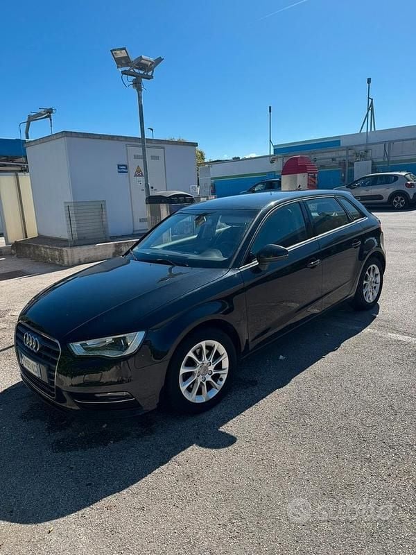 Usado Audi A3 110 CV (80 kW) 2016 Negro Berlina
