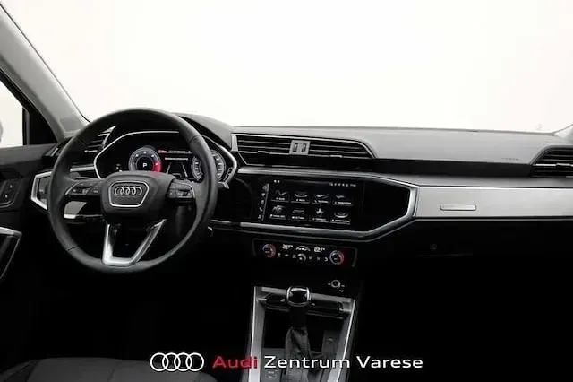 Usata Audi Q3 Advanced 150 CV (110 kW) 2024 Bianco metallizzato SUV