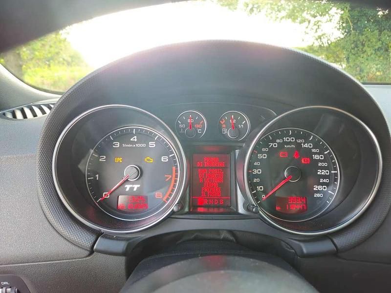 Usata Audi TT Roadster Ambiente 250 CV (183 kW) 2007 Grigio Cabrio