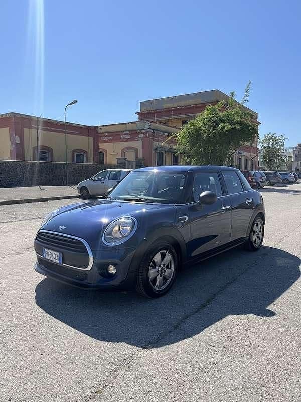 Usata Mini ONE 75 CV (55 kW) 2018 Utilitaria