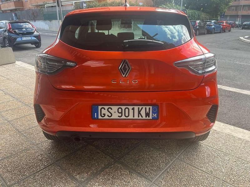 Usata Renault Clio V 101 CV (74 kW) 2024 Nero Berlina