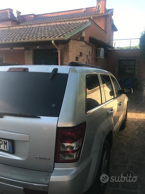 Usata Jeep Cherokee 2005 Grigio SUV