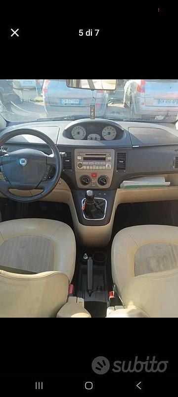 Usata Lancia Musa 101 CV (74 kW) 2005 Rosso Monovolume