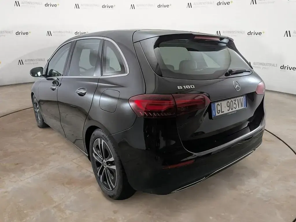 Usata Mercedes B180 Advanced Plus 136 CV (100 kW) 2023 Nero notte Monovolume