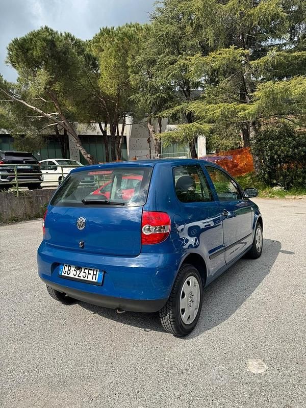 Usata VW Fox Sport 54 CV (39 kW) 2005 Blu Utilitaria