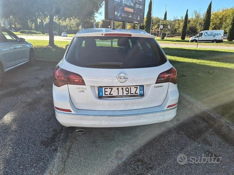 Usata Opel Astra Cosmo 140 CV (102 kW) 2015 Bianco Berlina